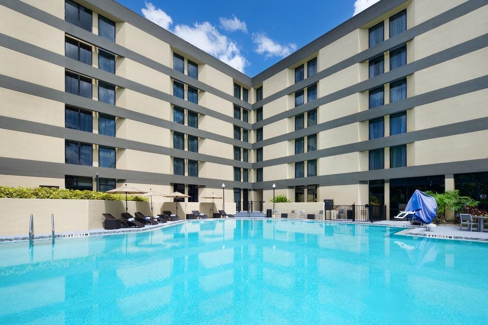 Hotel Doubletree By Hilton Orlando East - Ucf Area Alafaya Exterior foto
